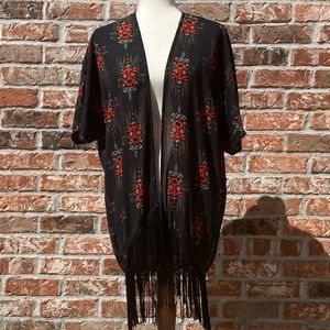 Romeo & Juliet Couture boho black/red fringe tribal print kimono/ L / EUC